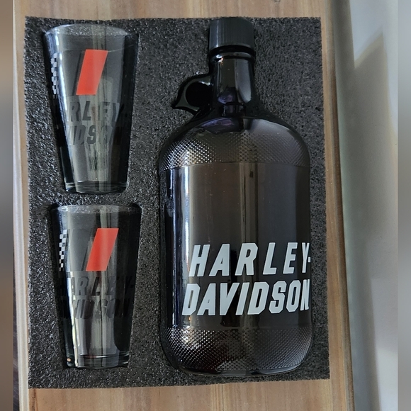 🏍️🍺 Harley-Davidson Glass Set with Growler collectible excellent Beer Bottle - Picture 1 of 15